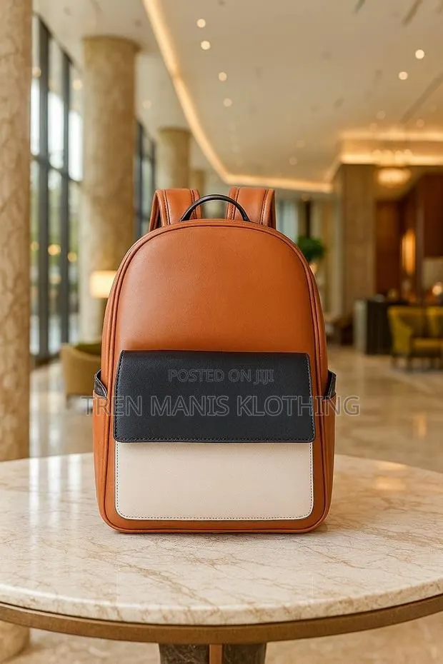 Brown Leather Backpack · Photo 1