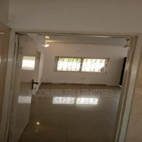4bdrm House in Dzorwulu for sale · Photo 1