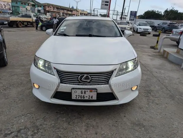 Lexus ES 350 FWD 2014 Silver · Photo 1