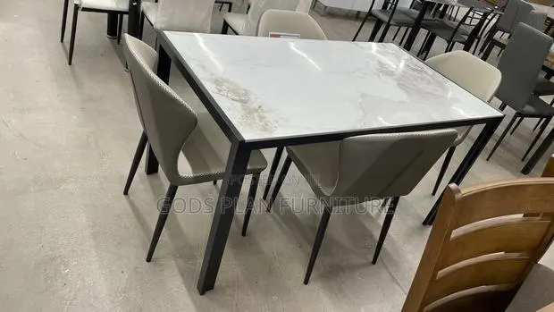 Dining Table Mc · Photo 1