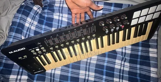 Maudio Oxygen 49 Keys Piano/Keyboard · Photo 1