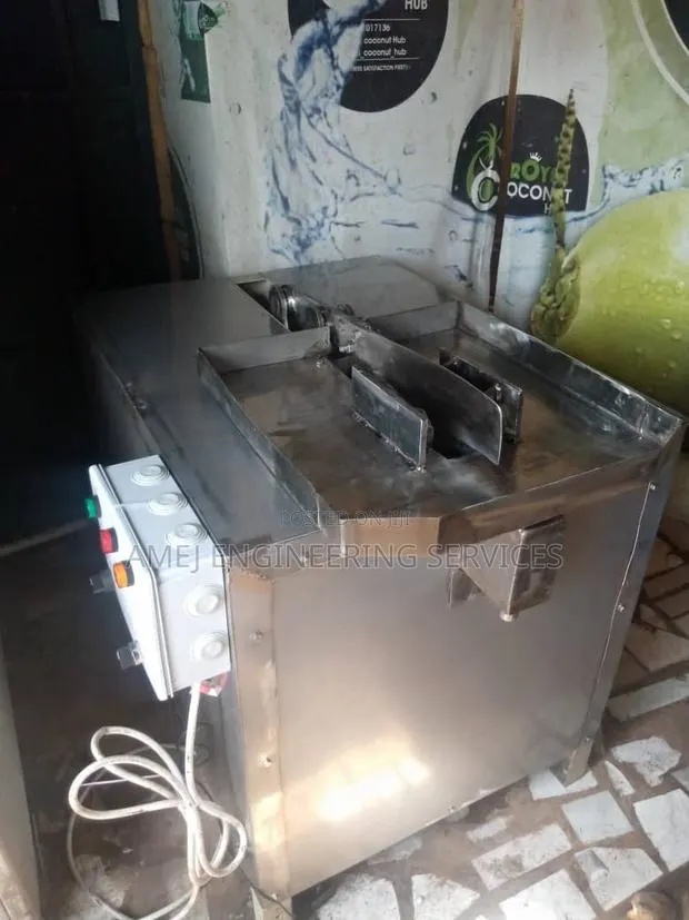 Tender Coconut Cutting Machine · Photo 1
