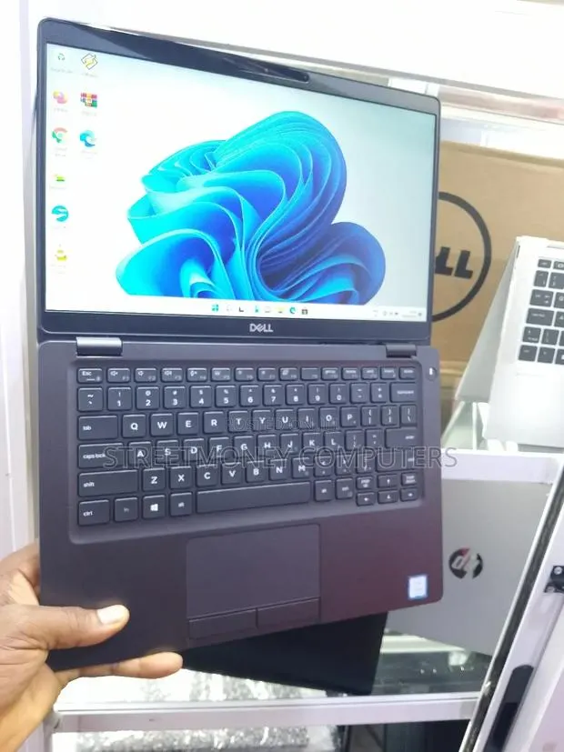 Laptop Dell Latitude 5300 16GB Intel Core I5 SSD 256GB · Photo 1