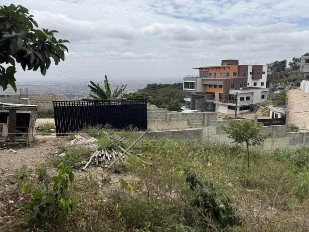 8 Plots of Land at Aburi PEDUASE · Photo 1