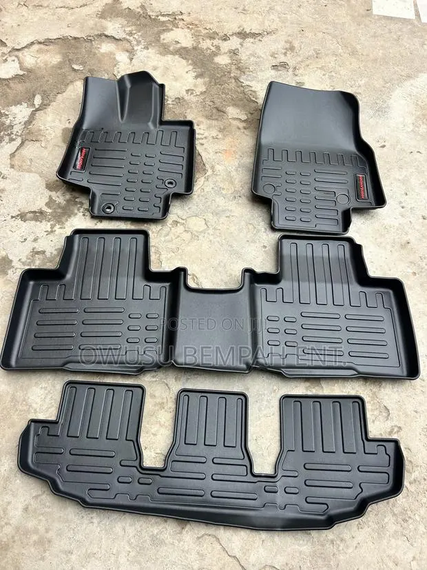 Highlander 7 Seater 3D Floor Mat · Photo 1