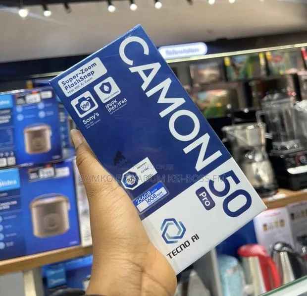 New Tecno Camon 50 Pro 256 GB Blue · Photo 1