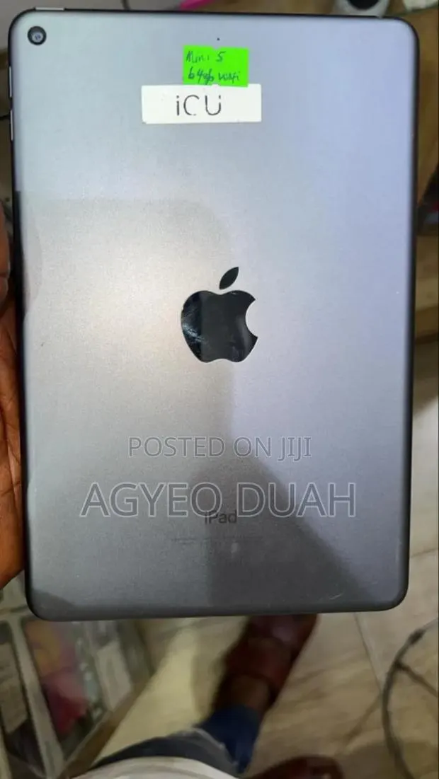 Apple iPad mini 5 64 GB Silver · Photo 1