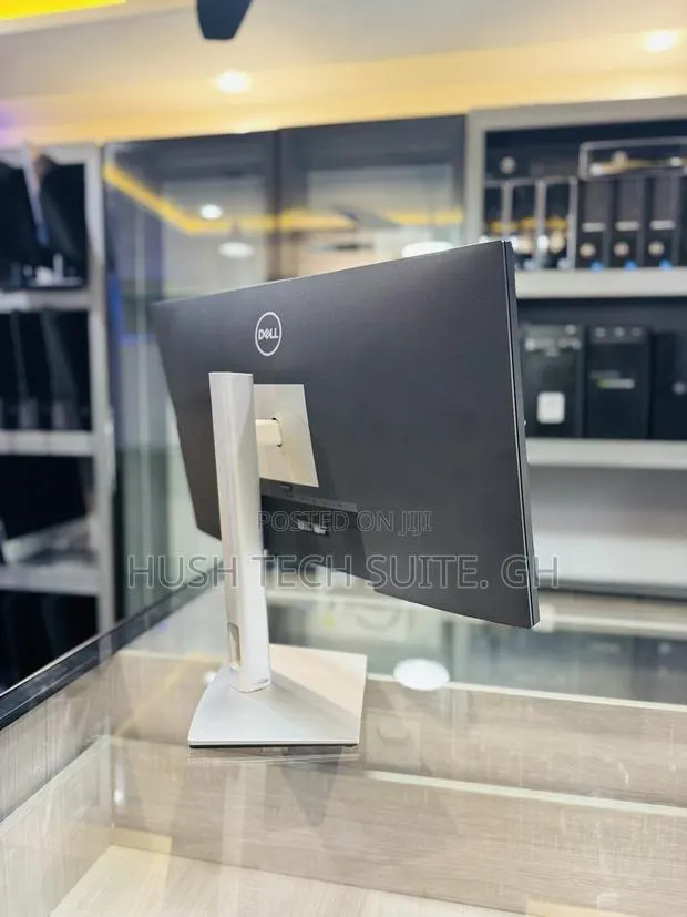 27’’ Dell Usb-C Ips Uhd Wide Display Available · Photo 4
