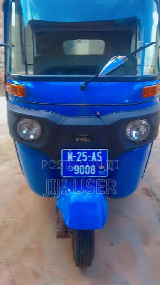 Bajaj RE 2025 Blue · Photo 1