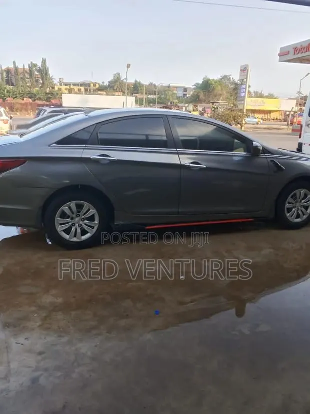 Part Hyundai Sonata 2012 · Photo 1