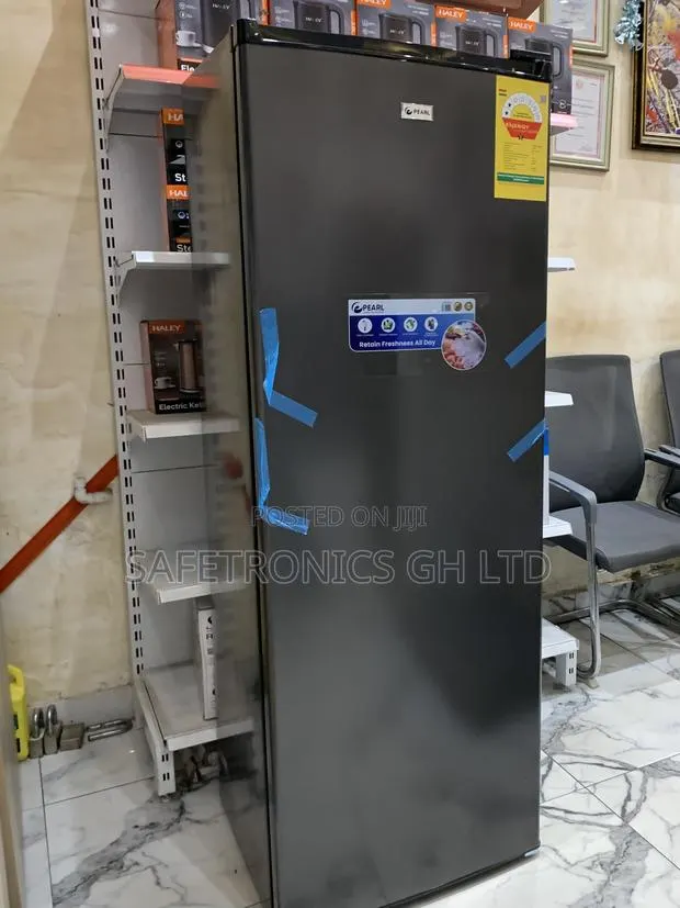 Choose New Puf-370 Upright Freezer Pearl 225 Liters · Photo 1