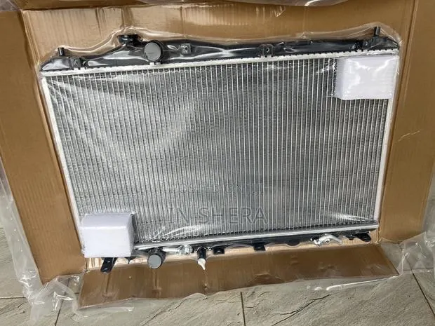 Honda Civic Water Tank Radiator 2012 2013 2014 2015 · Photo 1
