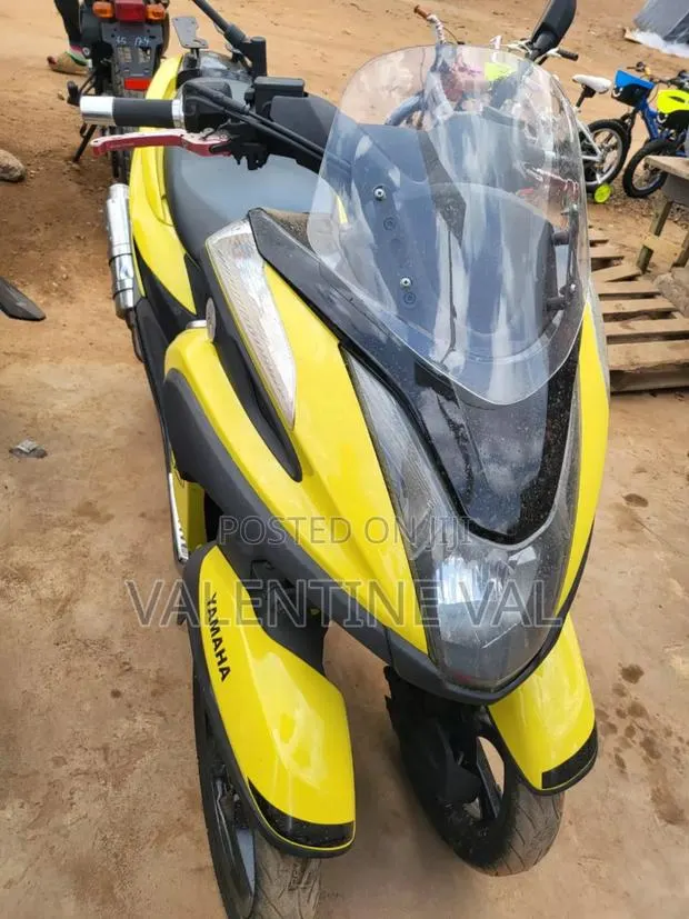 Yamaha 2015 Yellow · Photo 1