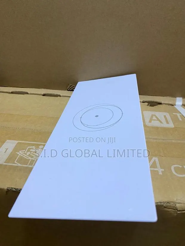 Wi-Fi 6 Mesh Network Extender · Photo 1