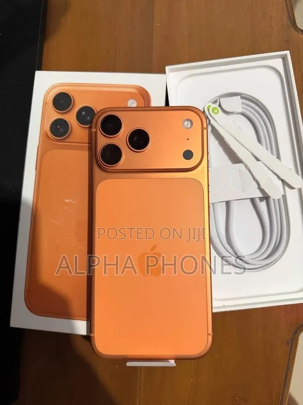 Apple iPhone 17 Pro Max 512 GB Orange · Photo 1