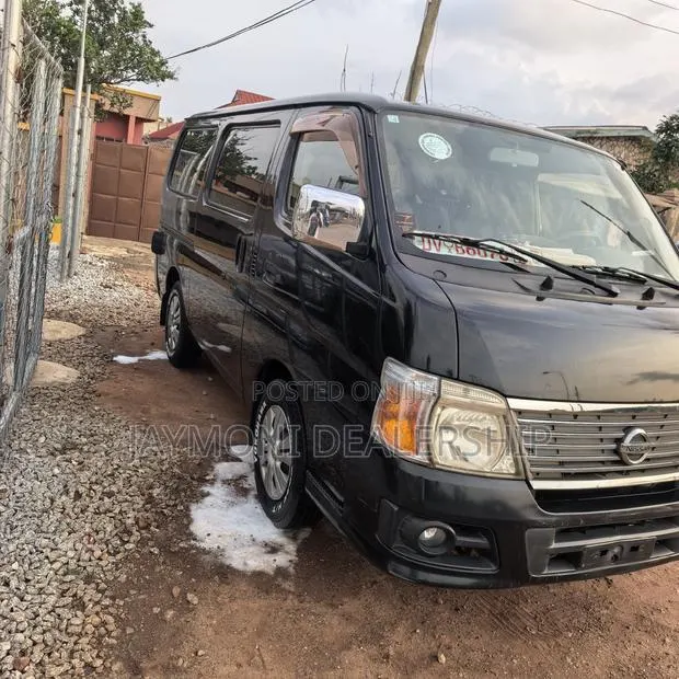 Nissan NV200 2011 Green · Photo 1