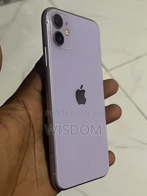 Apple iPhone 11 128 GB Purple · Photo 1