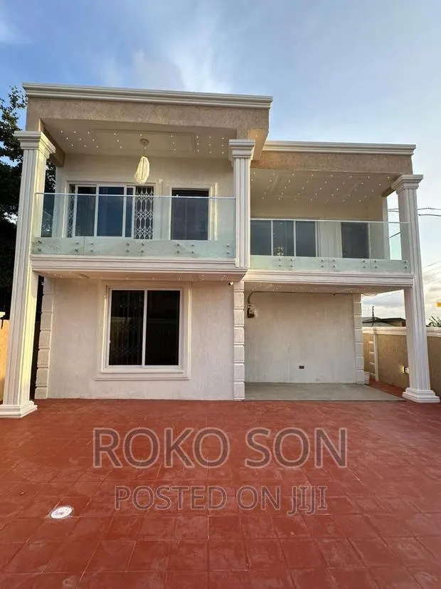 4bdrm Duplex in Dr Roko, The Mall for sale · Photo 1