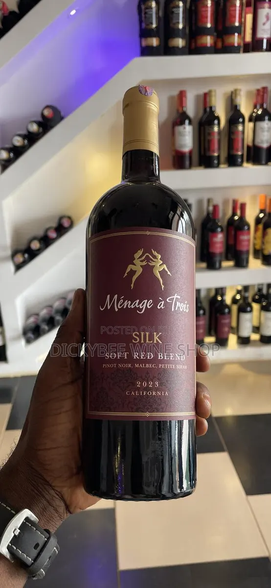 Ménage a Trois Soft Red Blend · Photo 1
