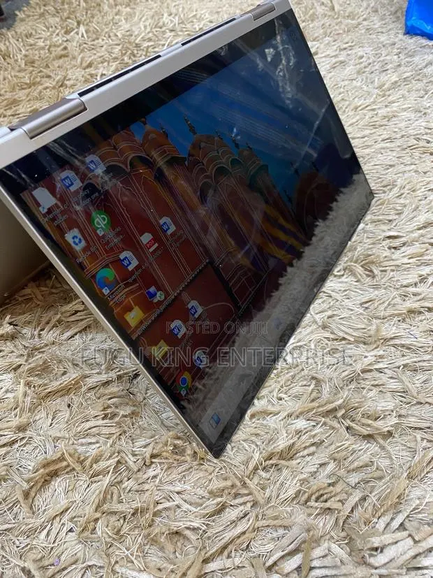 Laptop Lenovo Yoga C740 8GB Intel Core i5 SSD 256GB · Photo 1