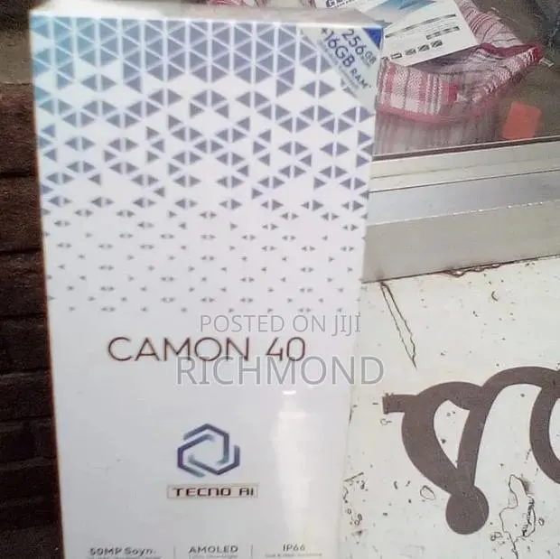 New Tecno Camon 40 256 GB Blue · Photo 1