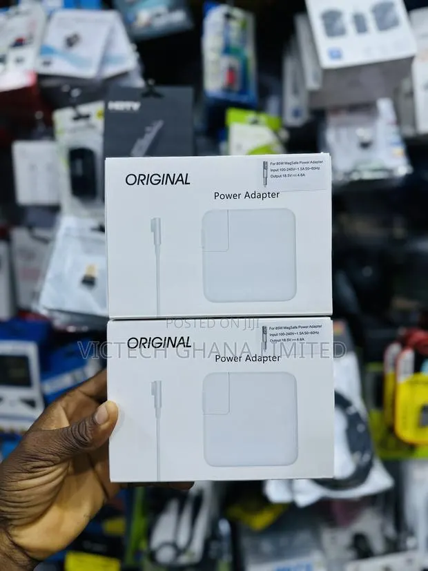 Apple 85W MagSafe Power Adapter for MacBook Pro. · Photo 1
