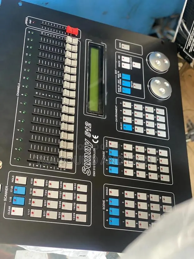 Sunny 512 Light Controller · Photo 1