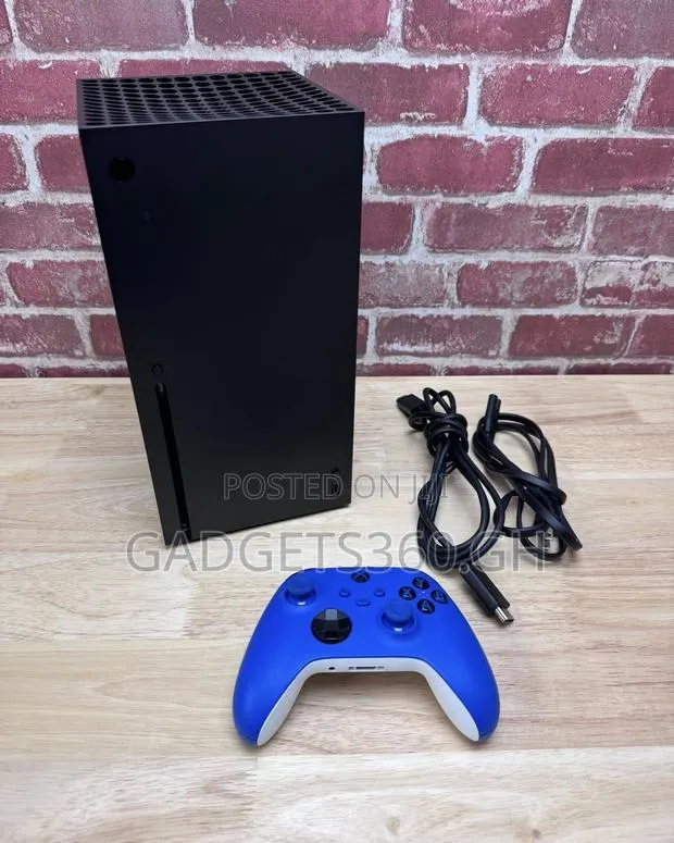 Microsoft Xbox Series X 1 Terabyte (11 Games Loaded) · Photo 1