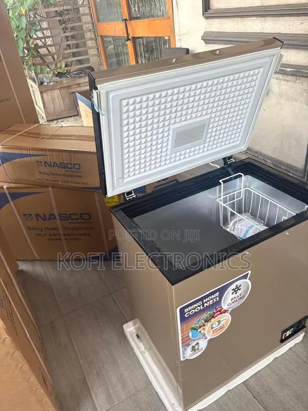 316l Deep Freezer Strong Cooling With Maximum Storage Space · Photo 1