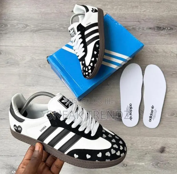 Adidas Samba Luv Black N White · Photo 1