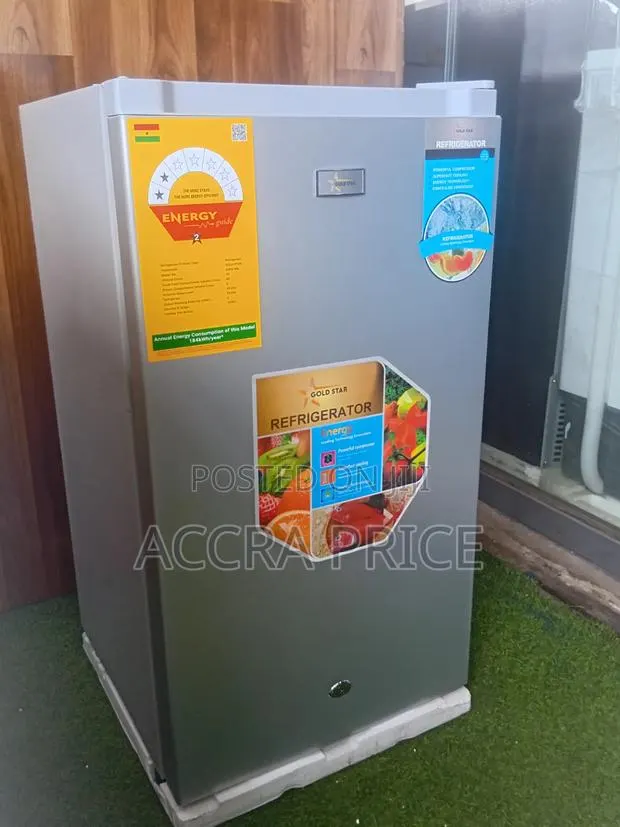Gold Star Table Top Fridge · Photo 2