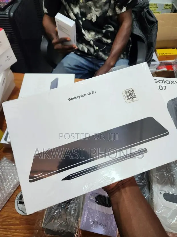 New Samsung Galaxy Tab S11 5G 128 GB Black · Photo 1