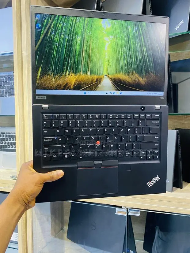 Laptop Lenovo ThinkPad T490s 16GB Intel Core i5 SSD 512GB · Photo 1