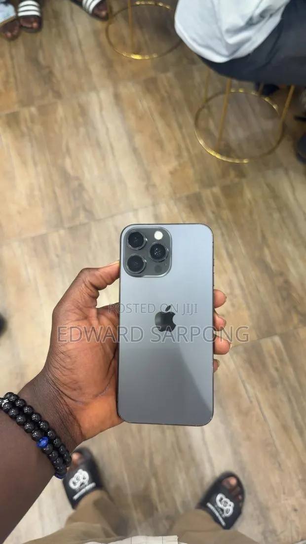 Apple iPhone 15 Pro Max 256 GB Black · Photo 1