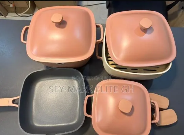 10pcs Quality Ceramic Cookware With Wooden Steamer · Photo 1