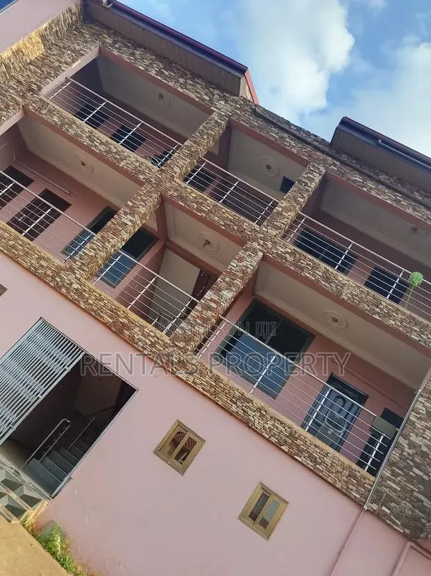 2bdrm Block of Flats in Frafraha for rent · Photo 1