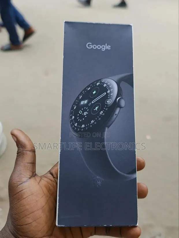 Google Pixel Watch 4 · Photo 1
