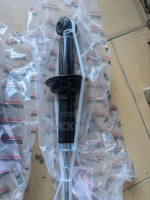 Mitsubishi Outlander Back Shock Absorber · Photo 1