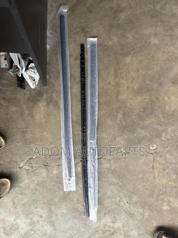 Honda Accord Door Mouth Strip 2018 2019 2020 2021 2022 · Photo 1