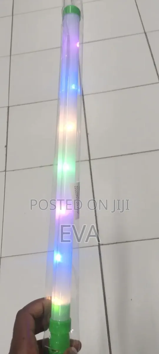 10 PCS Glow Sticks · Photo 1