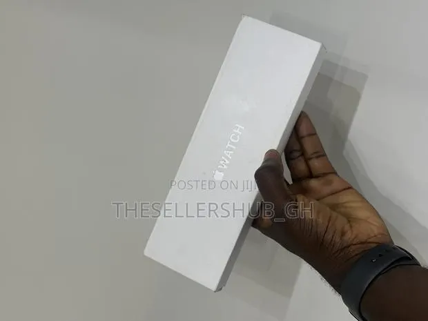 Apple Watch Series 11 42mm GPS Only · Photo 1