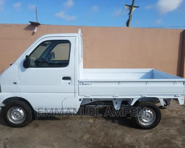 Mini Truck for Hirring · Photo 1