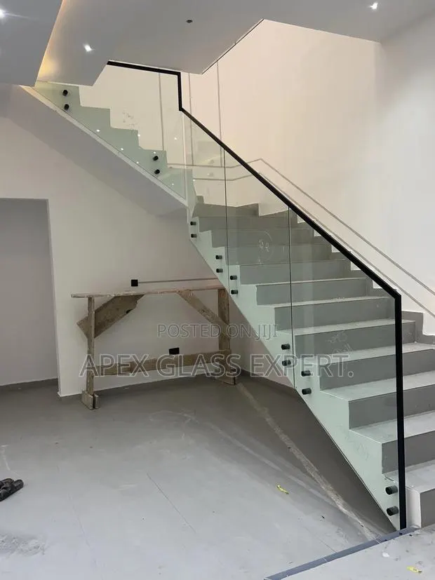 Glass Balustrade · Photo 3