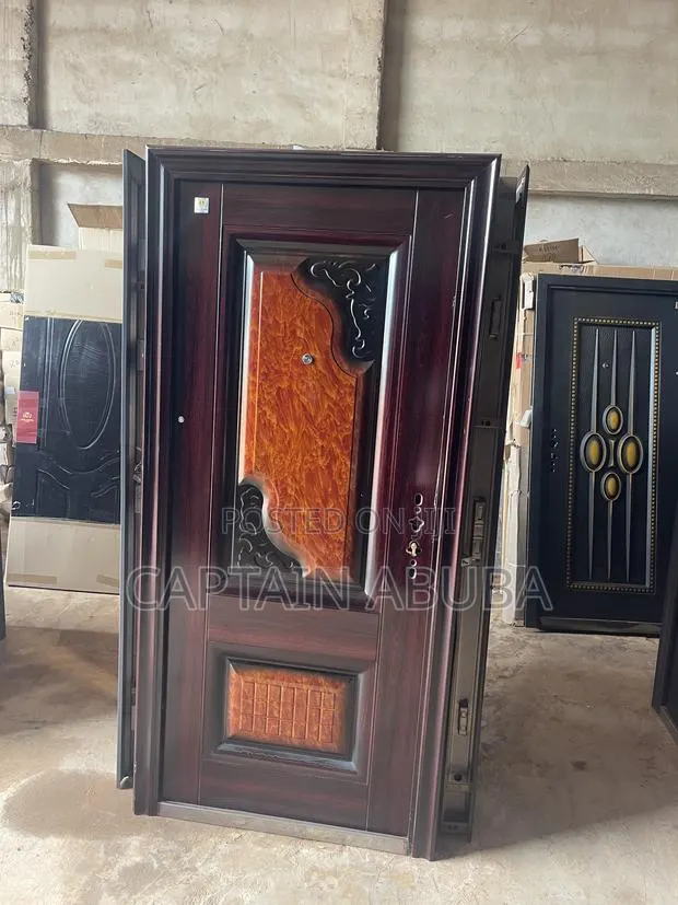 Special Door · Photo 1