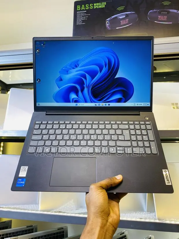Laptop Lenovo IdeaPad Flex 15 8GB Intel Core i5 SSD 512GB · Photo 1