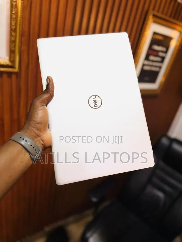 Laptop Dell Inspiron 15 7586 8GB Intel Core i7 SSD 512GB · Photo 1