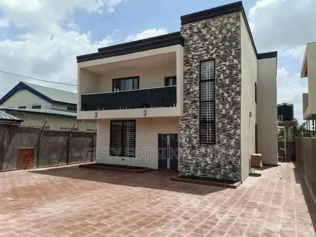 5bdrm House in Daban Newsite, Kumasi Metropolitan for sale · Photo 1