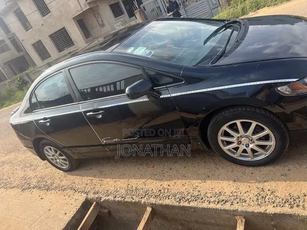 Honda Civic 2011 Black · Photo 1