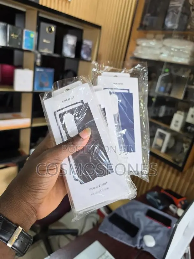 Fold 8 Ultra Case · Photo 1