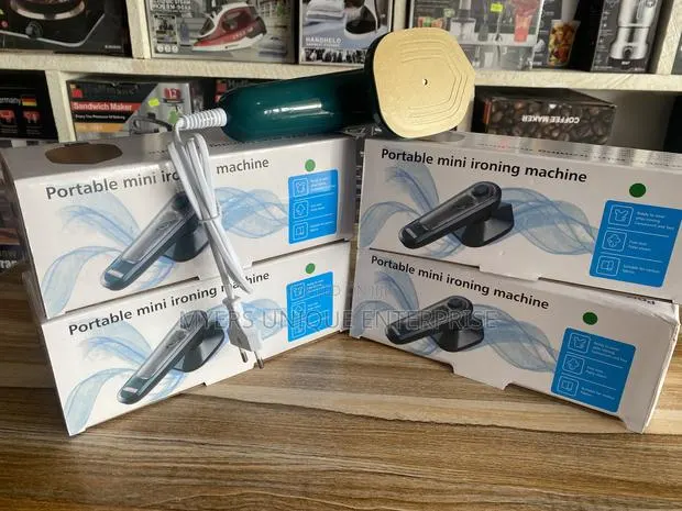 Pocket Sized Steam Iron for Easy and Convenient Ironing · Photo 1